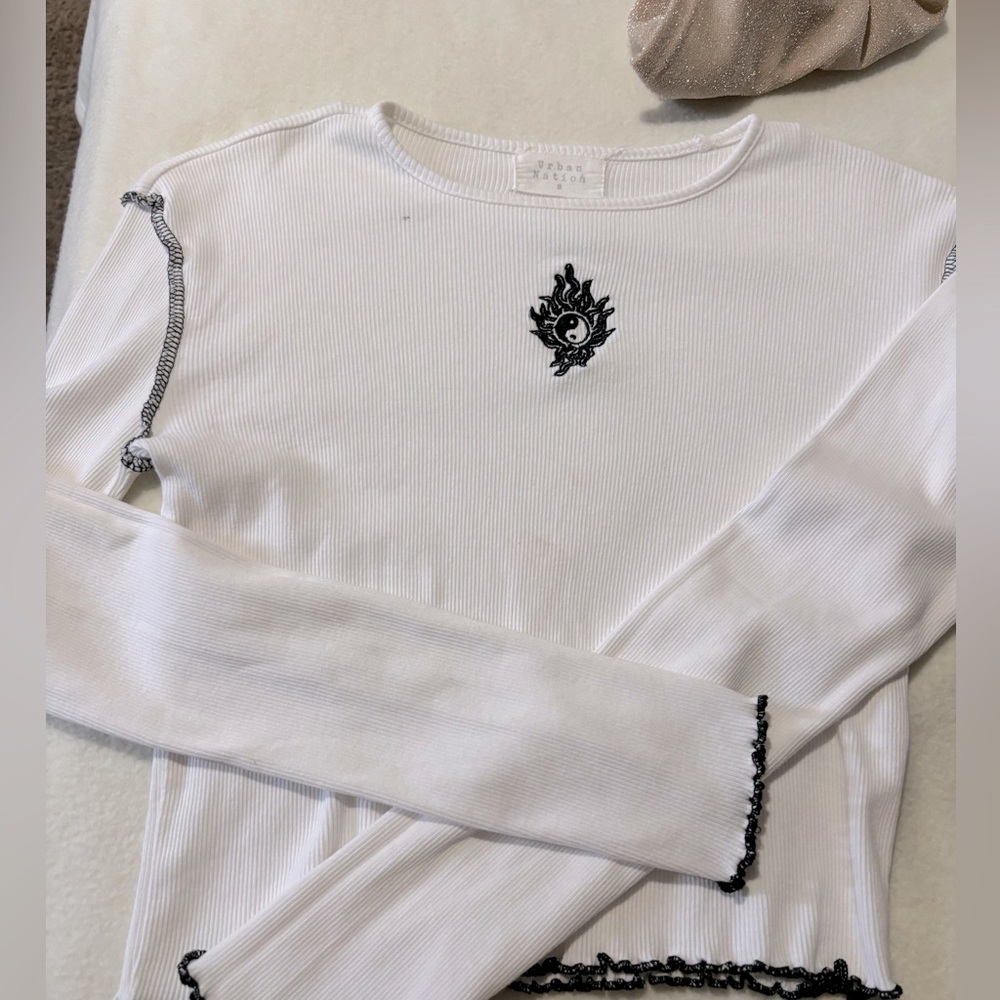 long sleeve white crop top